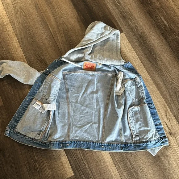 Levi's Jacket💙 - Picture 4 of 10